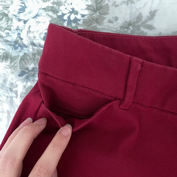 Old Navy Mid-Rise Pixie Ankle Pants Size 6 Reg. - Picture 5 of 16